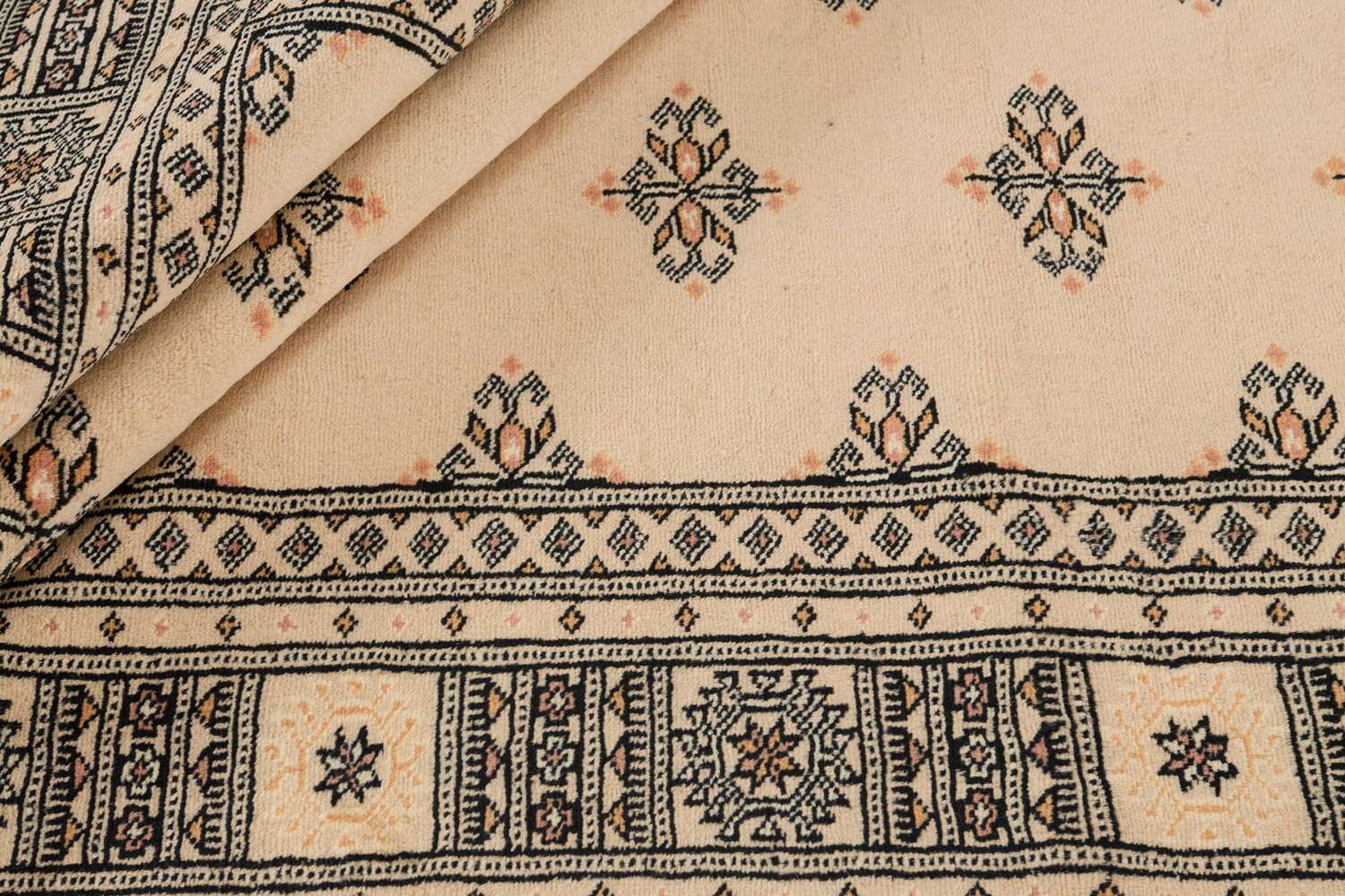 Tekke Beige 1513465 2PLY håndknyttet teppe