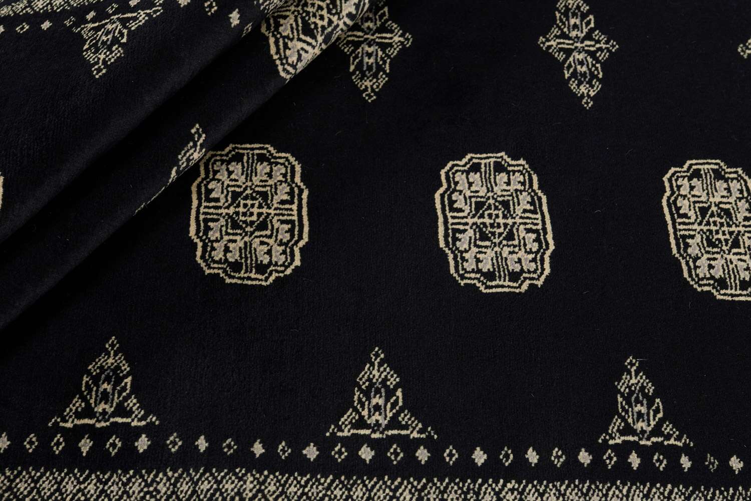 Bokhara Black 1513436 2PLY håndknyttet teppe
