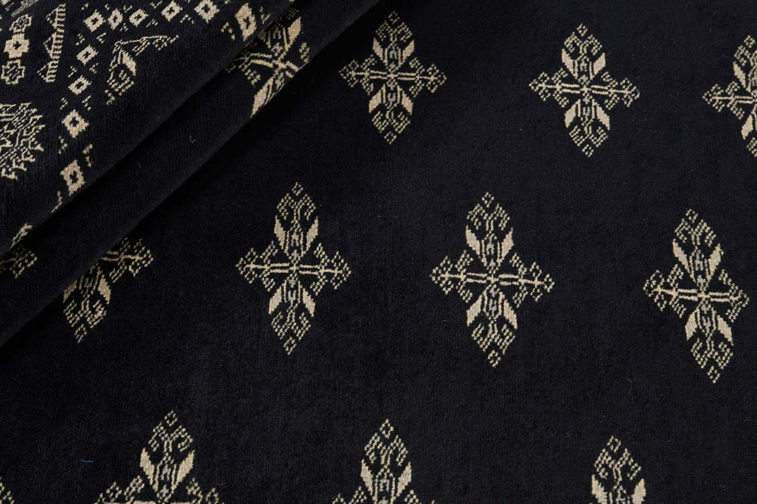 Tekke Black 1513441 2PLY håndknyttet teppe