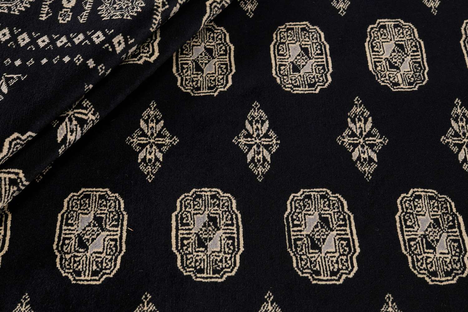Bokhara Black 1493605 2PLY håndknyttet teppe